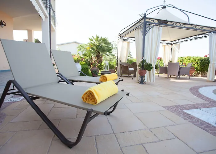 Bed & Breakfast La Del Faro 4*