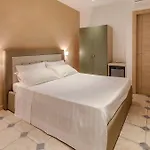 La Del Faro 4*