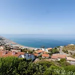 Bed & Breakfast La Del Faro Scalea