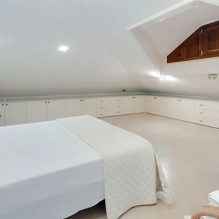 La Del Faro Bed & Breakfast