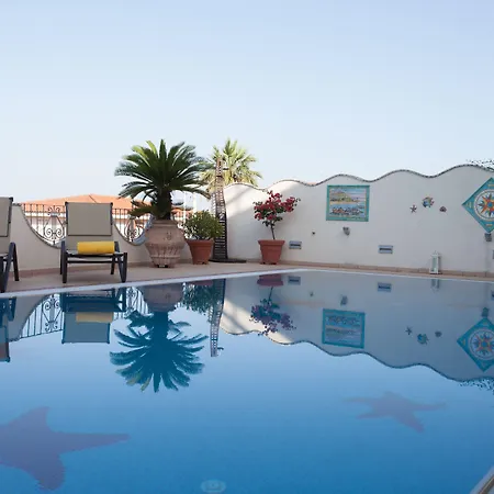 La Del Faro 4*