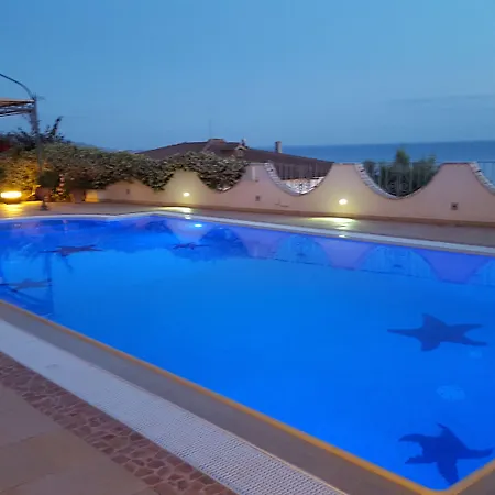 Bed & Breakfast La Del Faro 4*