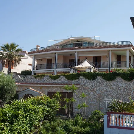 Panzió La Del Faro 4*